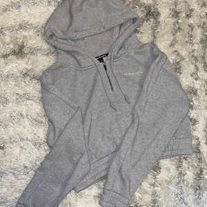 Alphalete Capital Crop Hoodie